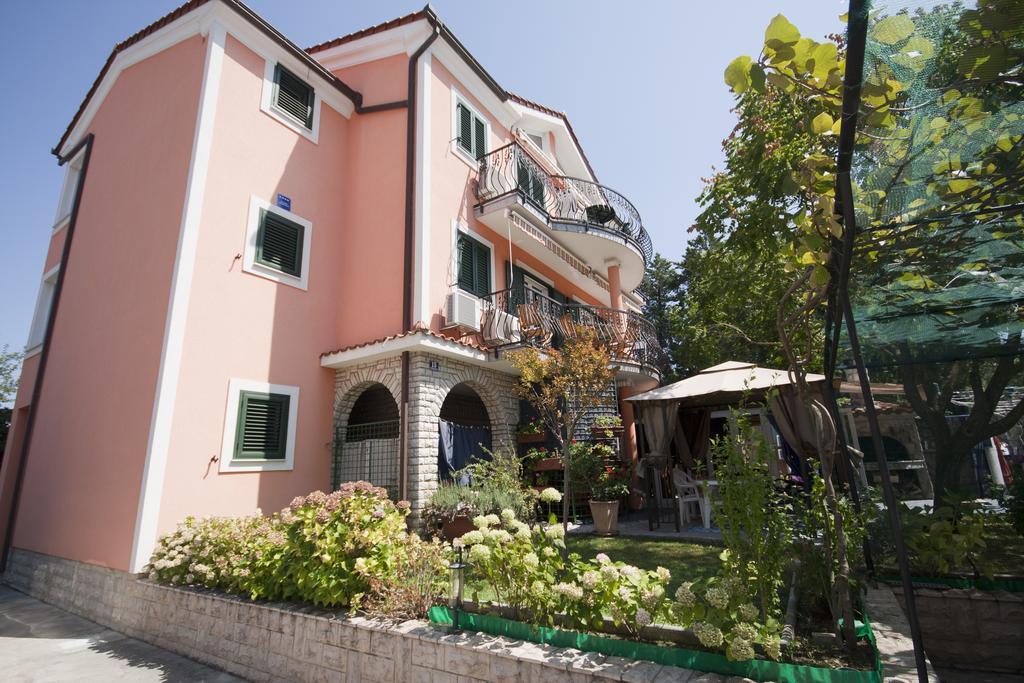 Malinska Center Apartment Esterno foto