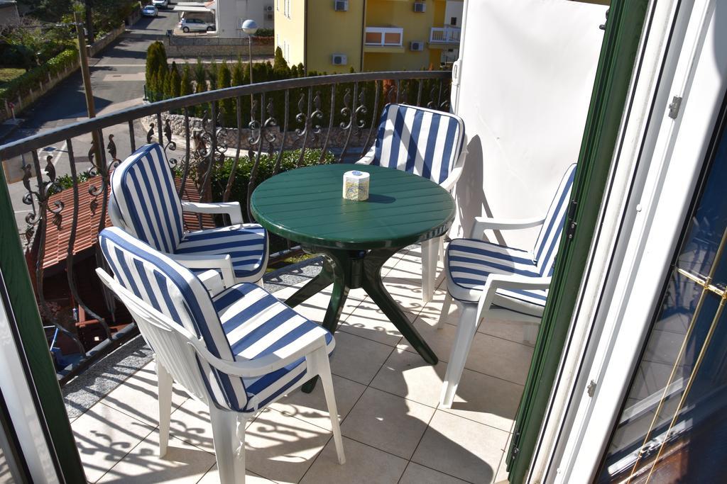 Malinska Center Apartment Esterno foto
