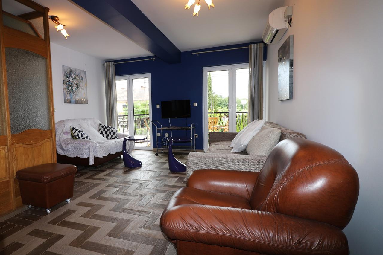 Malinska Center Apartment Esterno foto