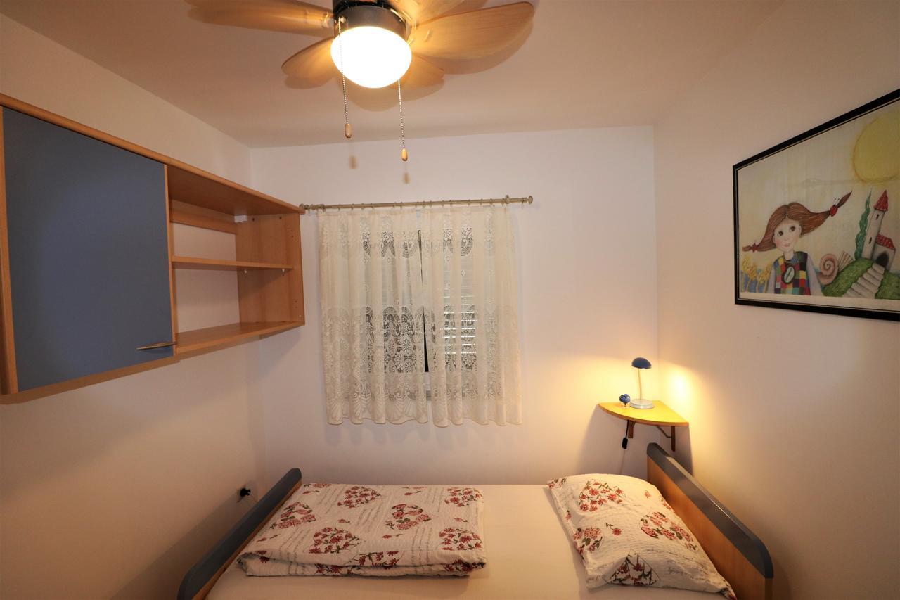 Malinska Center Apartment Esterno foto