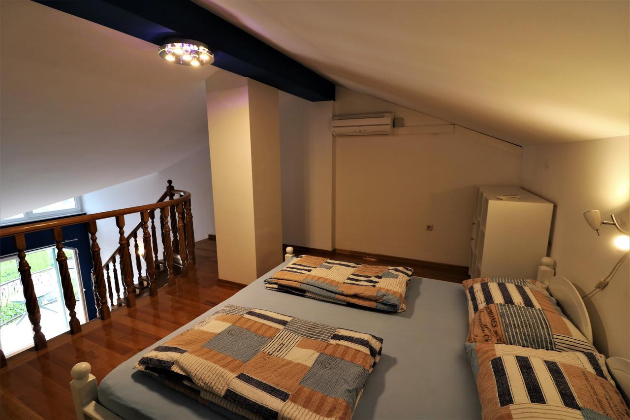 Malinska Center Apartment Esterno foto