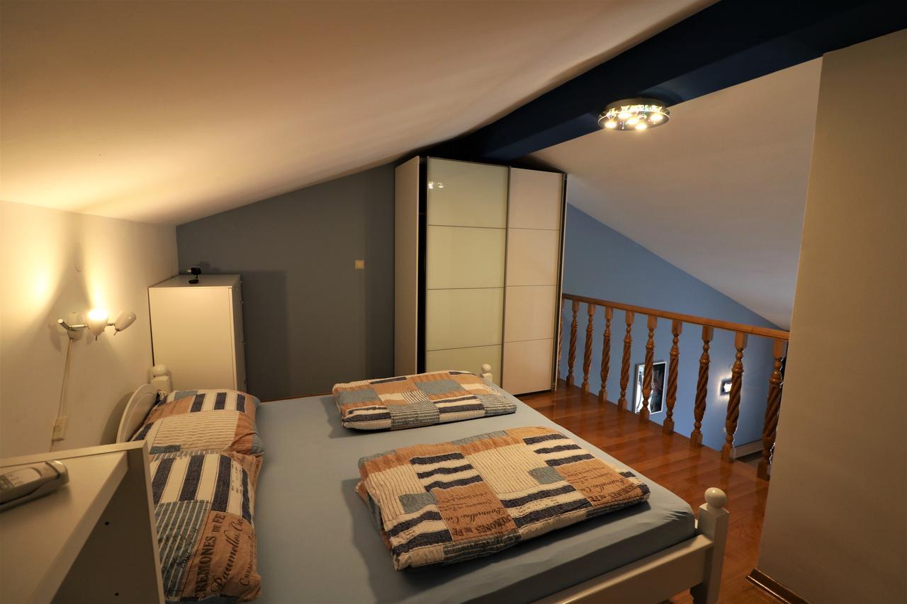 Malinska Center Apartment Esterno foto