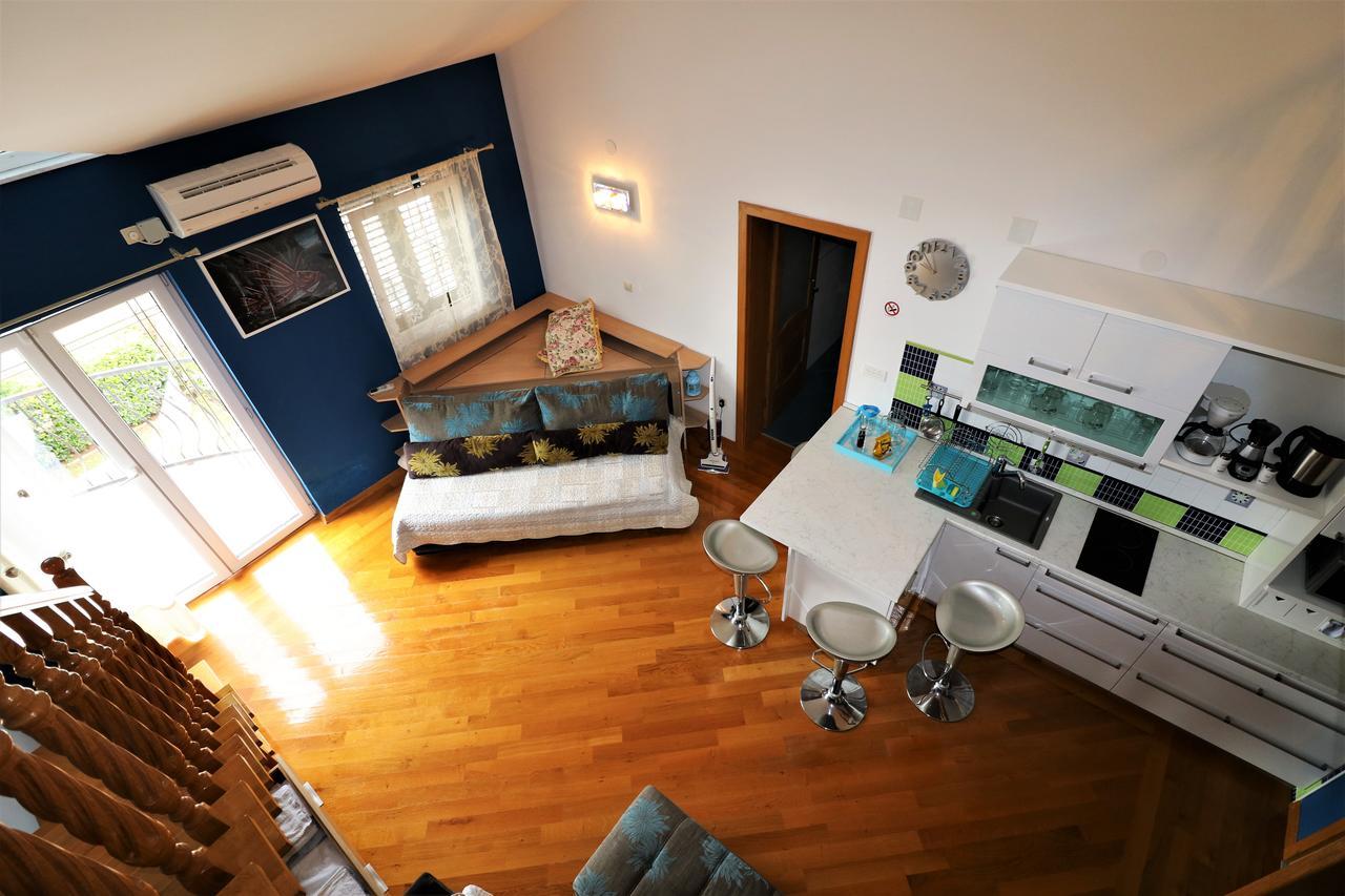 Malinska Center Apartment Esterno foto