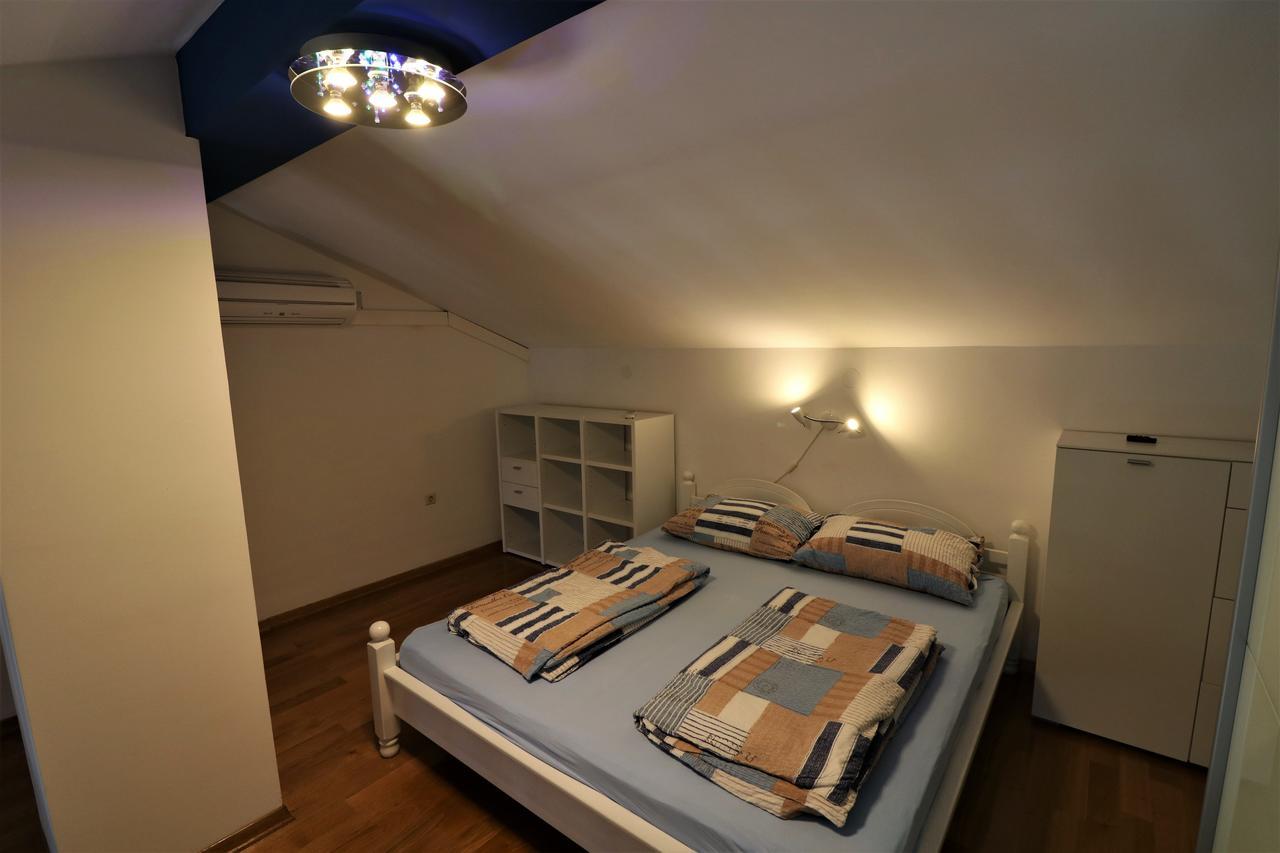 Malinska Center Apartment Esterno foto