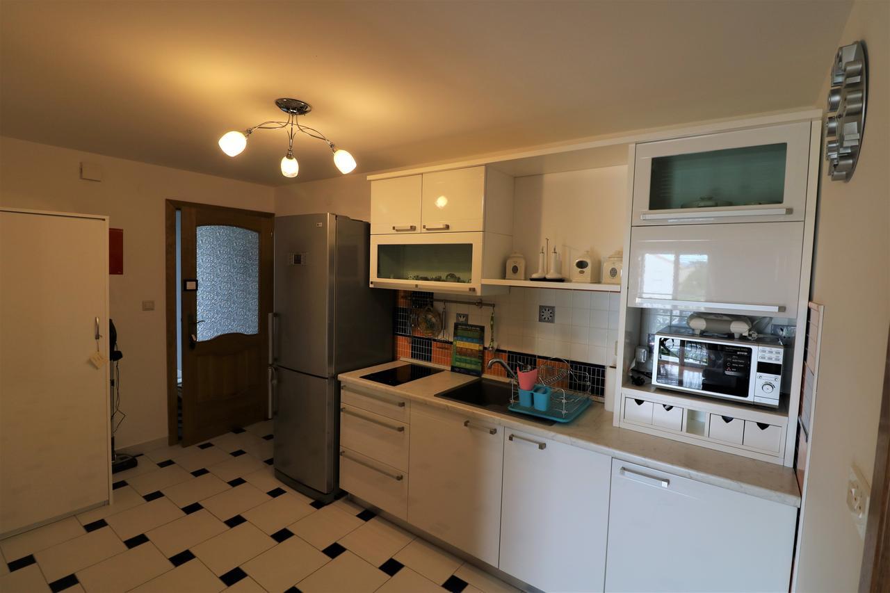 Malinska Center Apartment Esterno foto