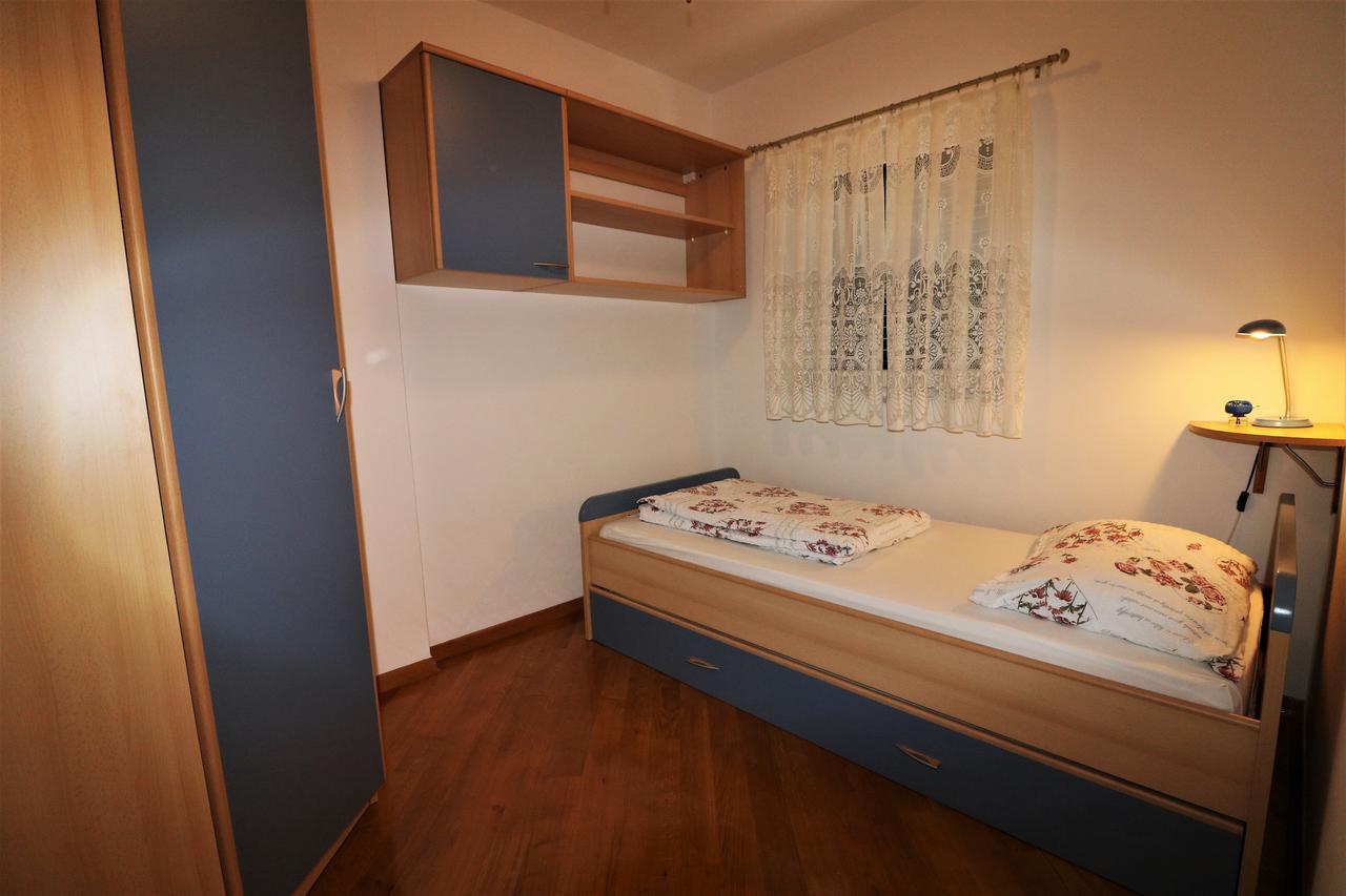 Malinska Center Apartment Esterno foto